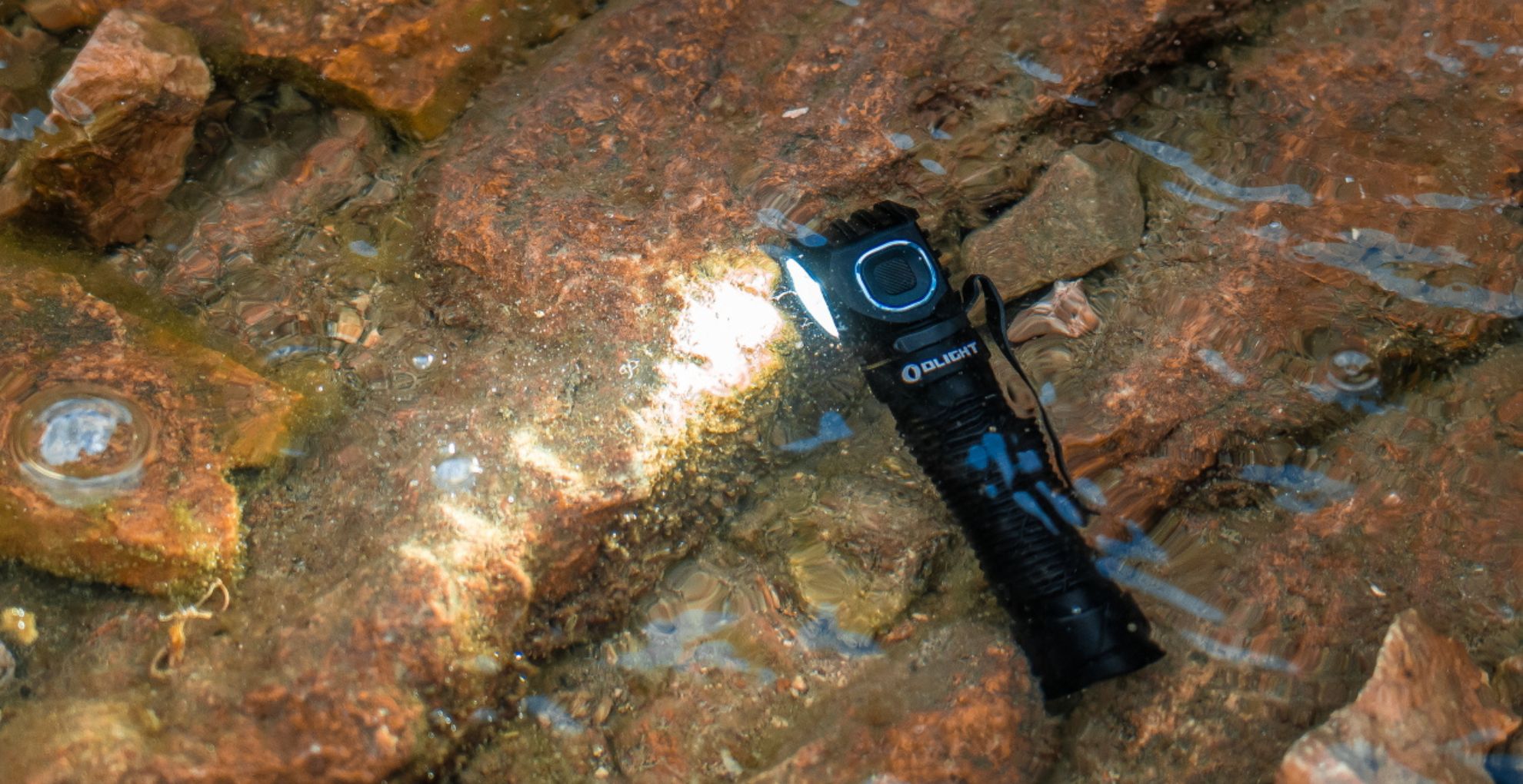 olight perun 3 ip68 dust and water resistance ze6waw