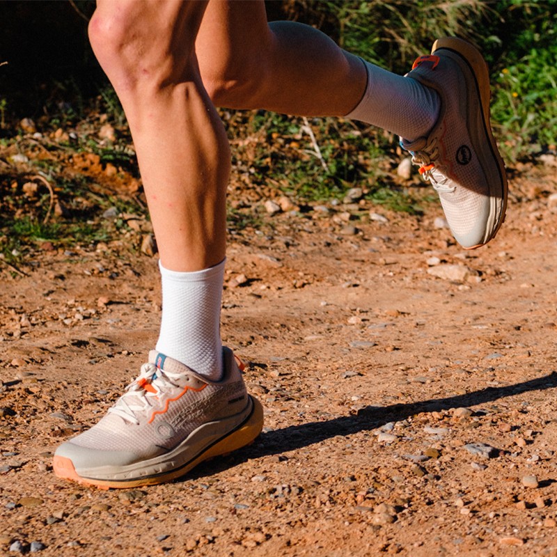 zapatilla trail running terra max at179 sand 3