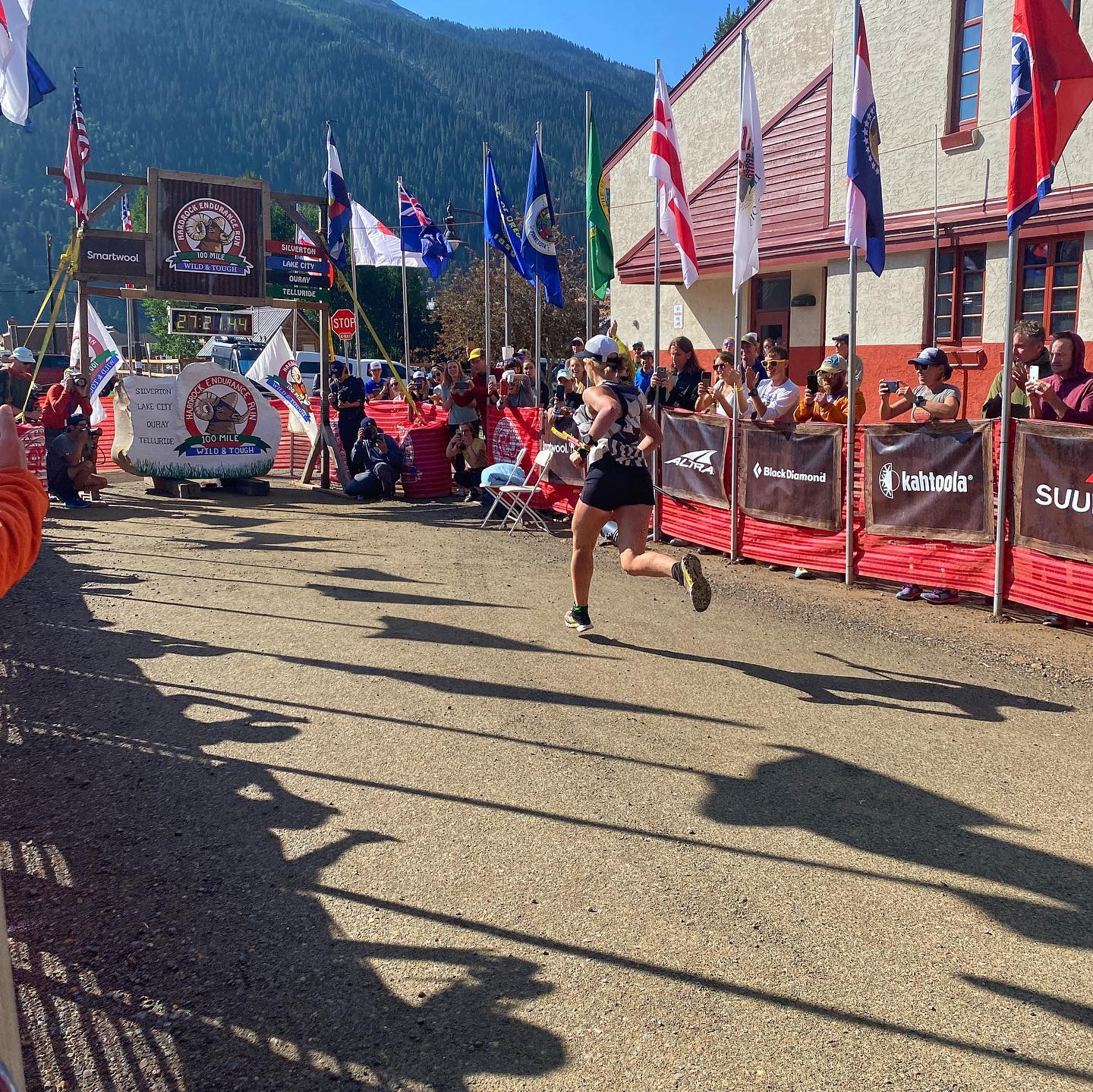 L'arrivo di Sabrina Stanley   che falcata!